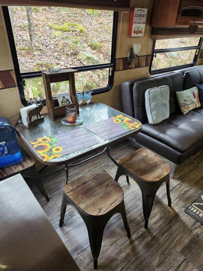 Hotel Rv Adventure Roscoe Pet Friendly Exterior foto