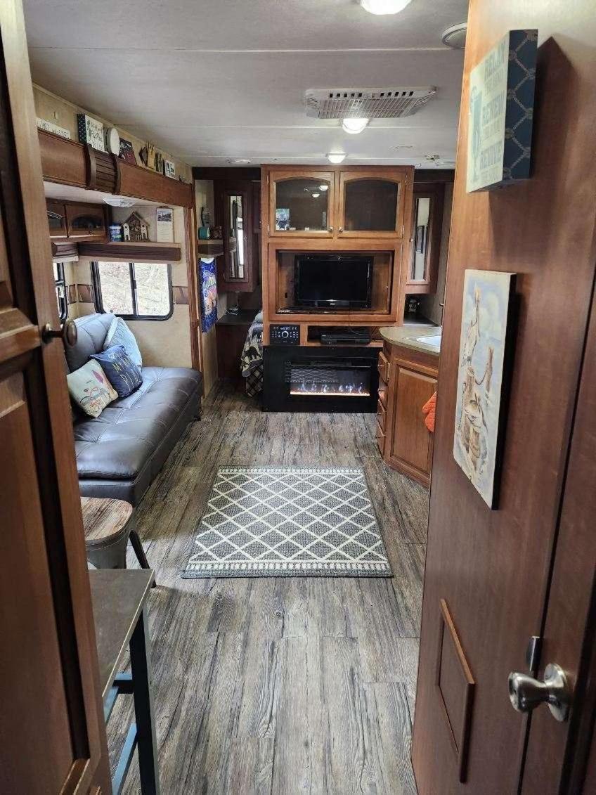Hotel Rv Adventure Roscoe Pet Friendly Exterior foto